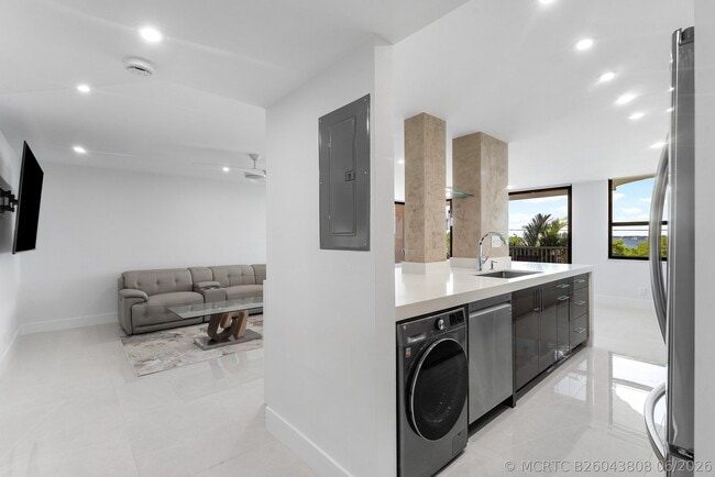 Photo - 5480 N Ocean Dr Unit B1c