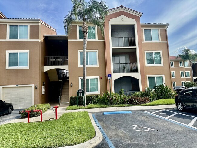 Photo - 1230 Reserve Way Unidad #304