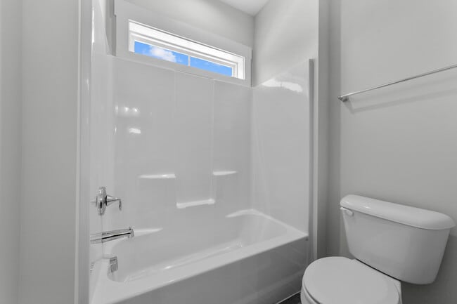 Photo - 288 Cottage Way