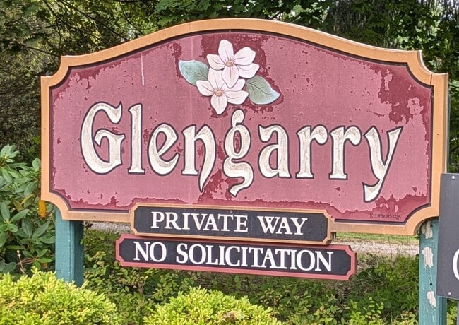 Building Photo - 56 Glengarry Dr