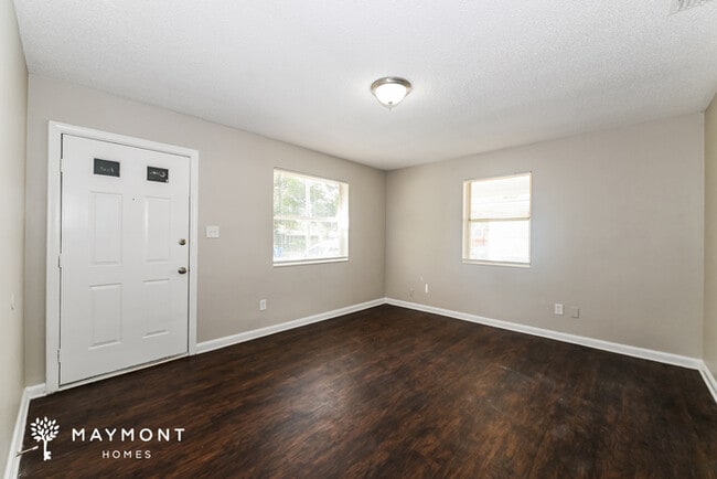 Photo - 6037 Green Hill Ln