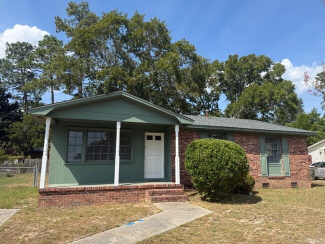 Building Photo - Southeast Columbia/Garners Ferry