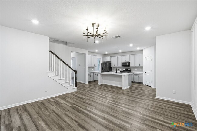 Photo - 1941 Winston Way