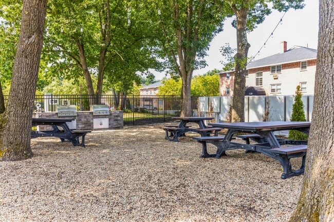 Eagle Rock Apartments at Nashua