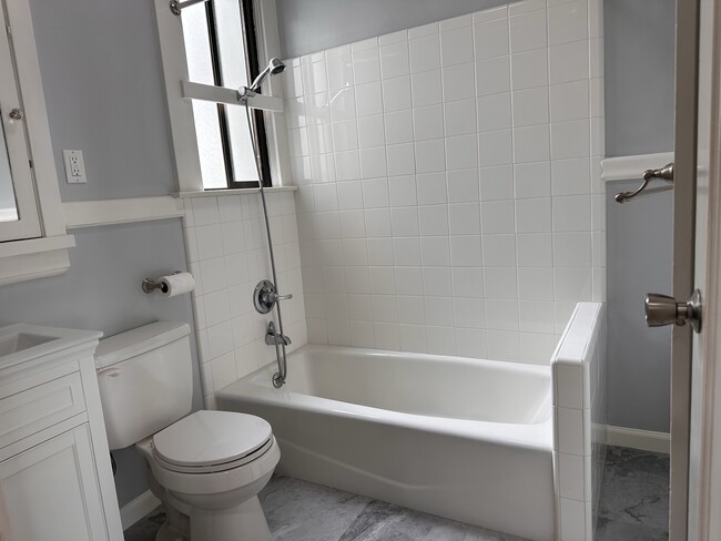 Photo - 1175 Clay St