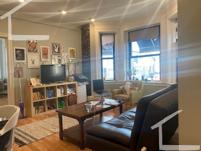 Photo - Don't miss out on this amazing deal!