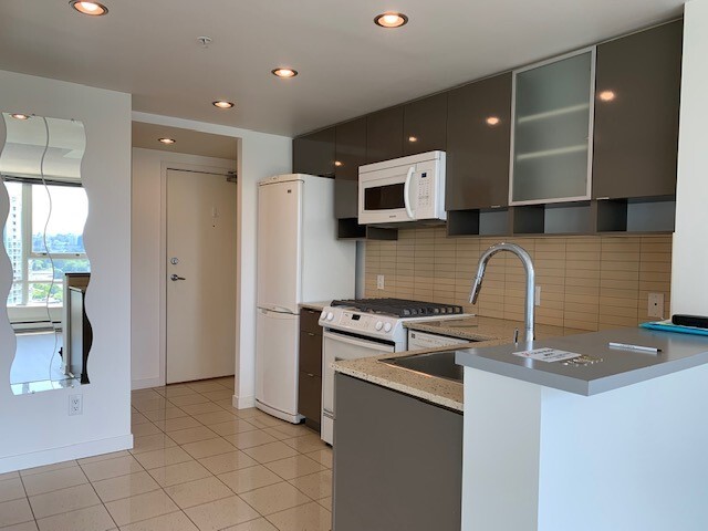 939 Expo Blvd Unit 2101