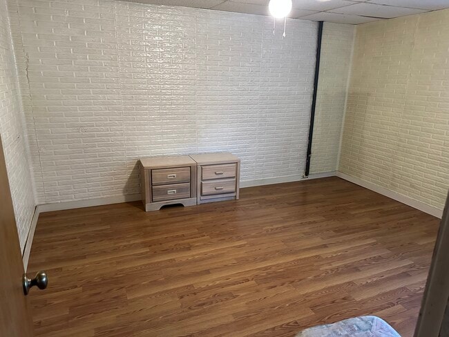 Dormitorio - 142 Townsend Ct Unidad Hollister Basement Apartm