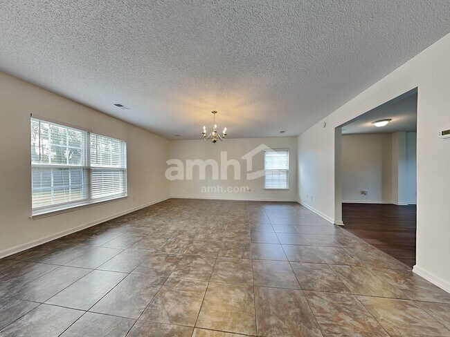 Photo - 132 Wildberry Ln