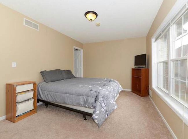 Photo - 6475 Regency Ln