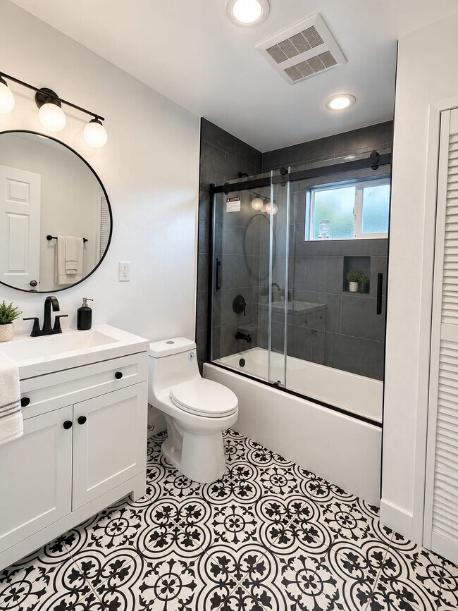 5107 S Harvard Blvd Unit 51071/2