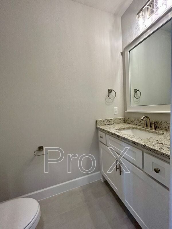 Photo - 1900 Charles St