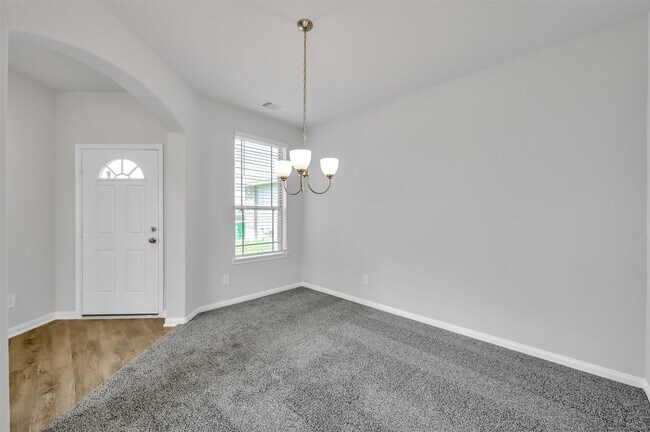Photo - 16609 Merry Pines Dr
