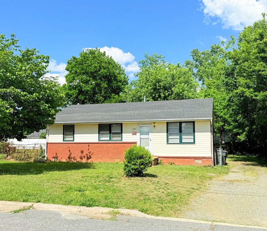 3 bed Ranch Style Home - 3 bed Ranch Style Home