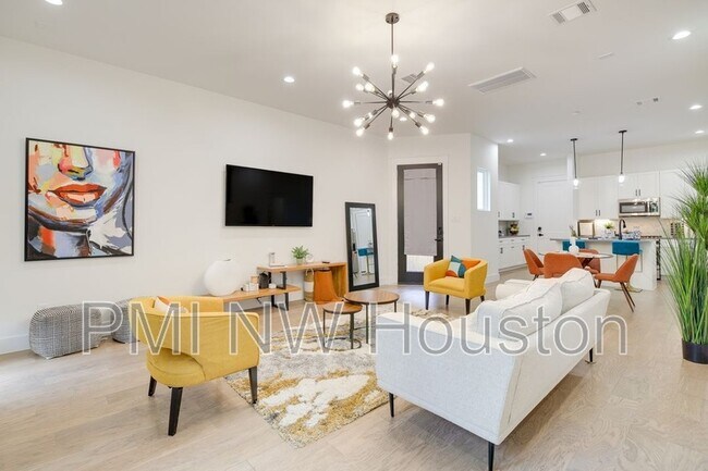 Photo - 4706 Market St
