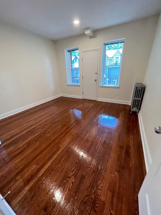 Photo - 123 Sutherland Rd