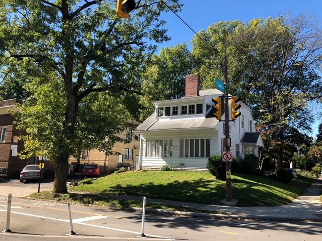 Photo - 297 E Lane Ave