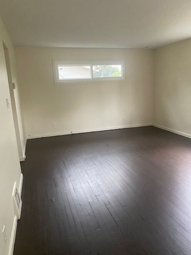 Photo - $850 North Hill  upper apartment of the du... Unit 1