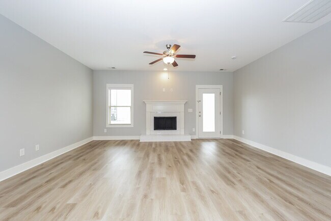 Photo - 4113 Stark St