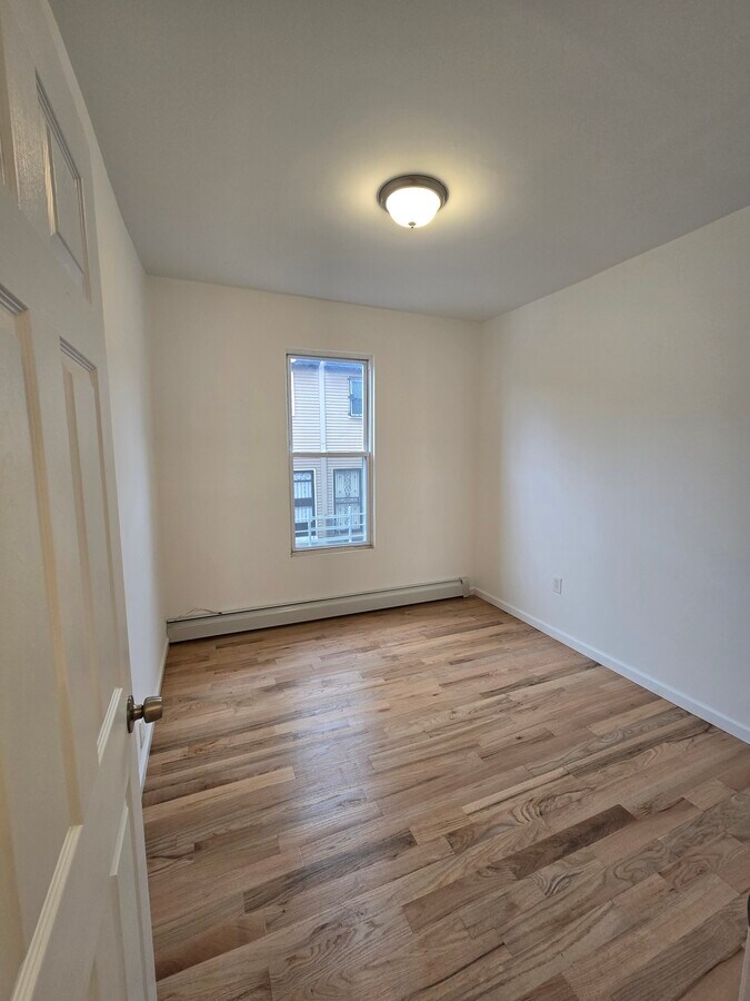 Photo - 488 Jerome St Unit 2
