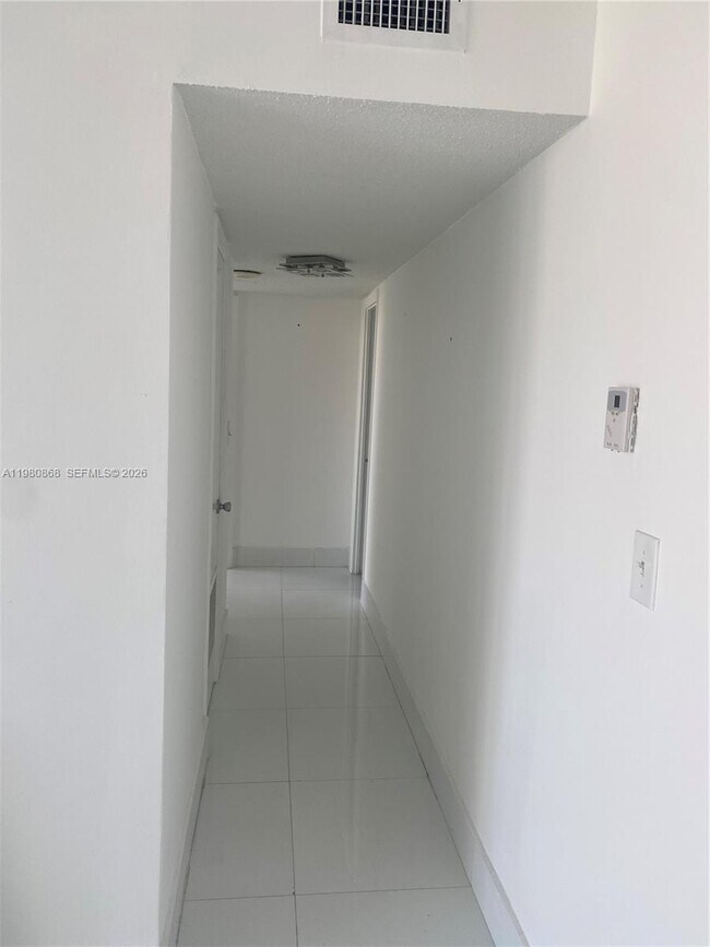 Photo - 2780 NE 183rd St Unit 909