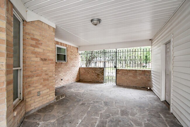 Photo - 17903 Nanes Dr