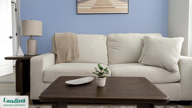 Building Photo - 650 N Main St