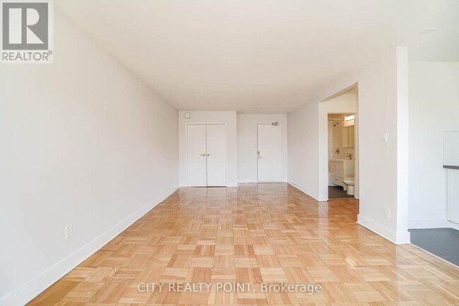Photo - 1545 Bathurst St Unit 202