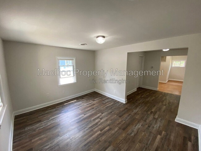 Photo - 806 Weedon St Unit A