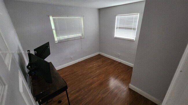 Photo - 1210 NW 30th Ave Unit 1-3