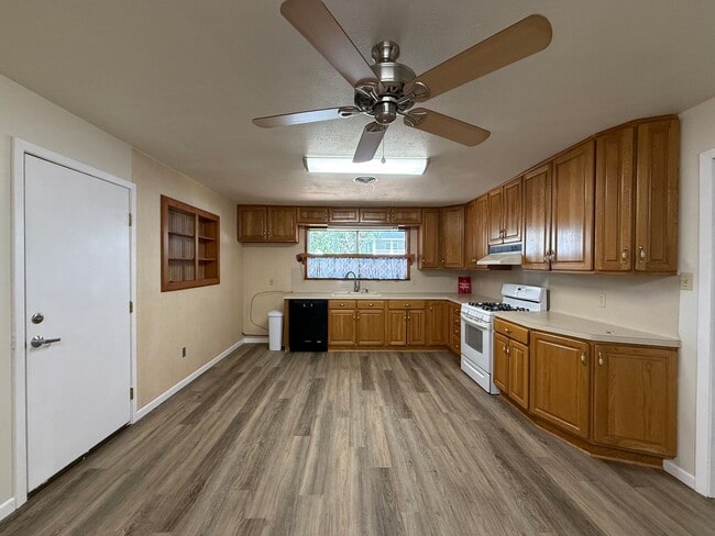 Photo - AUGUST PRE-LEASE!  3 Bed, 2 Bath Within Wa...