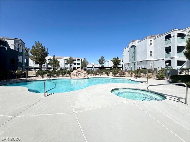 Photo - 6955 N Durango Dr Unidad 1074