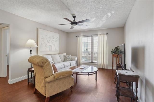 Photo - 3320 N Arnoult Rd Unidad 231