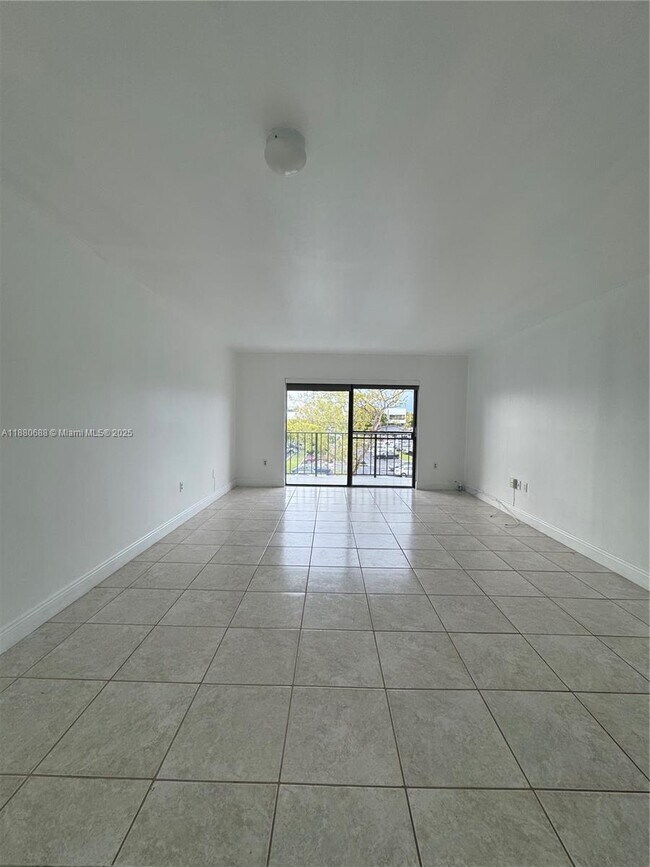 Building Photo - 10431 N Kendall Dr Unit D312 Rental
