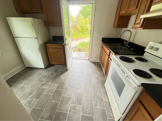 Photo - 120 Brookland Cir
