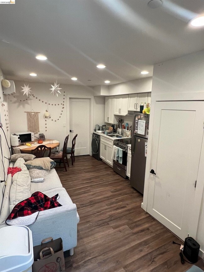 Building Photo - 2718 Durant Ave Unit #C