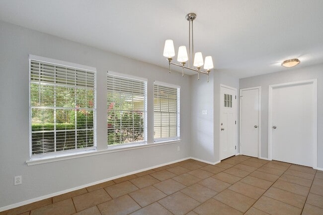 Photo - 6307 Smith Oak Trail