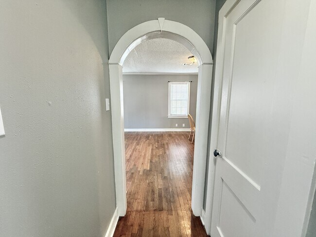 Photo - 405 Henderson St