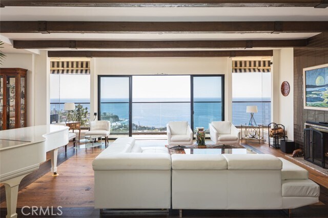1401 Emerald Bay