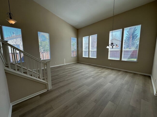 Photo - Gorgeous 6 Bedroom, 3 Bath Antioch Home