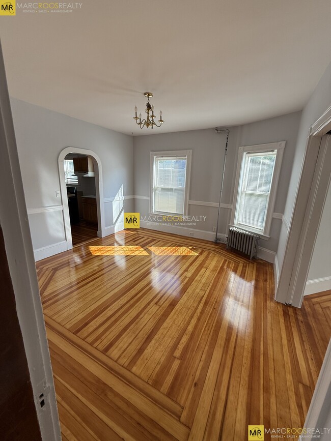 Building Photo - 68 Willow Ave Rental
