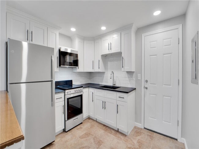 Photo - 227 Lake Rd Unit B