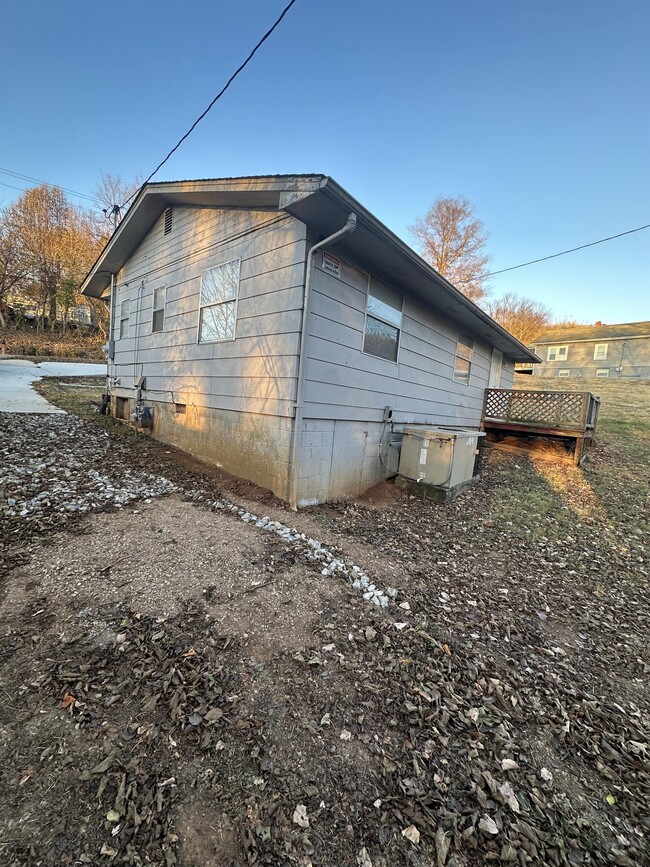 Photo - 408 Hassler Mill Rd