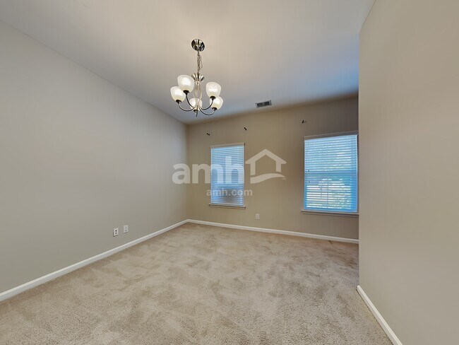 Photo - 514 Stonebridge Cir