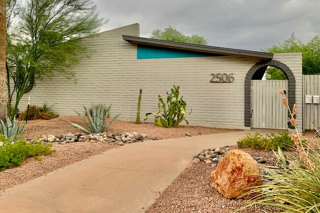 2506 North Dayton Street Unit #3