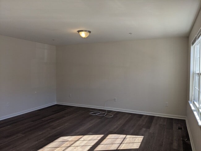 Photo - 3 Bedroom Townhouse For Rent in Charming Waynesboro, PA