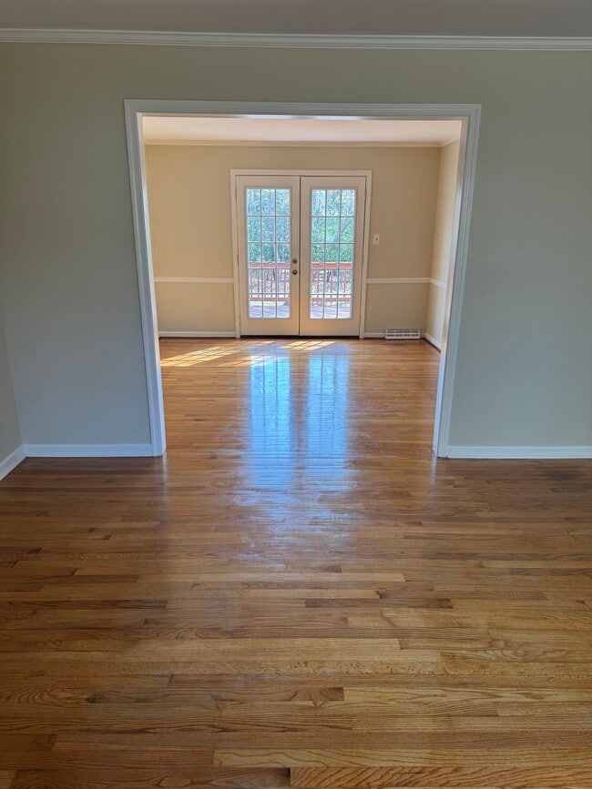 Vista del comedor formal desde la sala de estar formal - 5109 Forest Oaks Dr