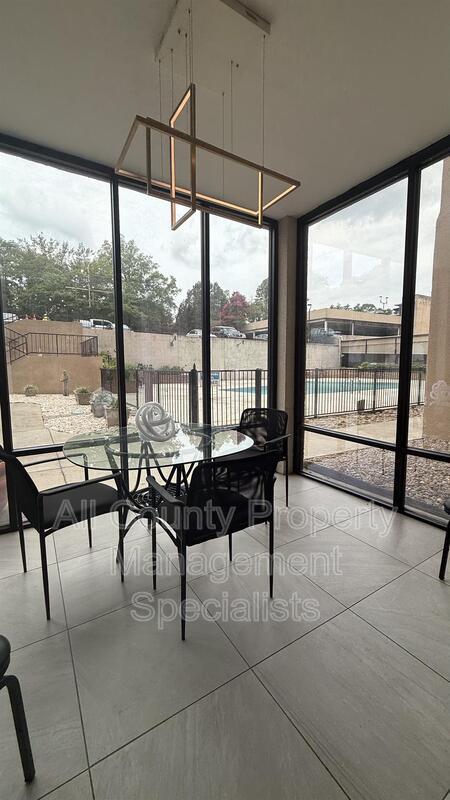 1825 St Julian Pl Unit 18E