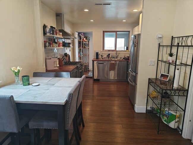 Photo - 134 Santa Barbara Ave Unit 1