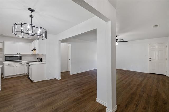 Photo - 704 Peterson St